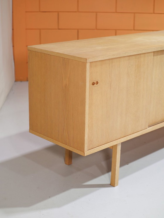 Image 1 of Eiken lowboard dressoir Deens vintage