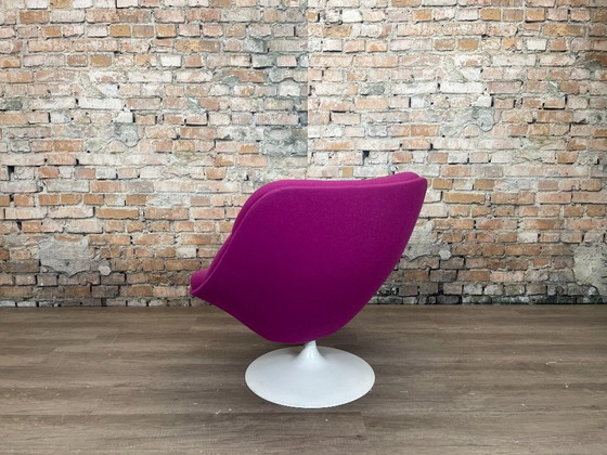 Image 1 of Artifort F557