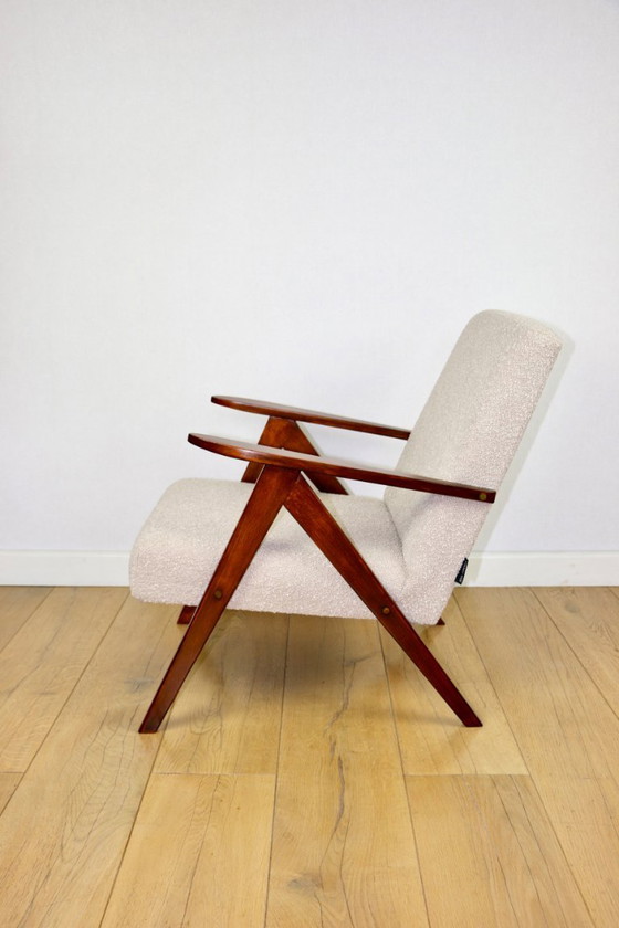 Image 1 of Poltrona vintage B-310 VAR in bouclé beige e legno scuro strutturale, anni '70 - 2 pezzi disponibili