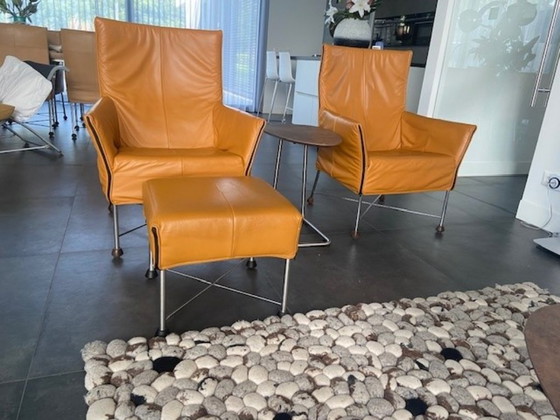 Image 1 of Montis Charly Stühle mit 1 Fußhocker. Farbe: Mandarine