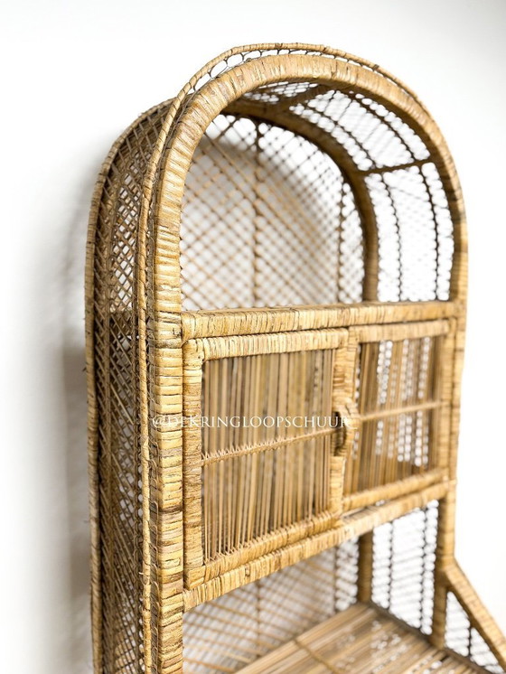 Image 1 of Vintage rotan bohemian rieten boogkast kast met deurtjes 