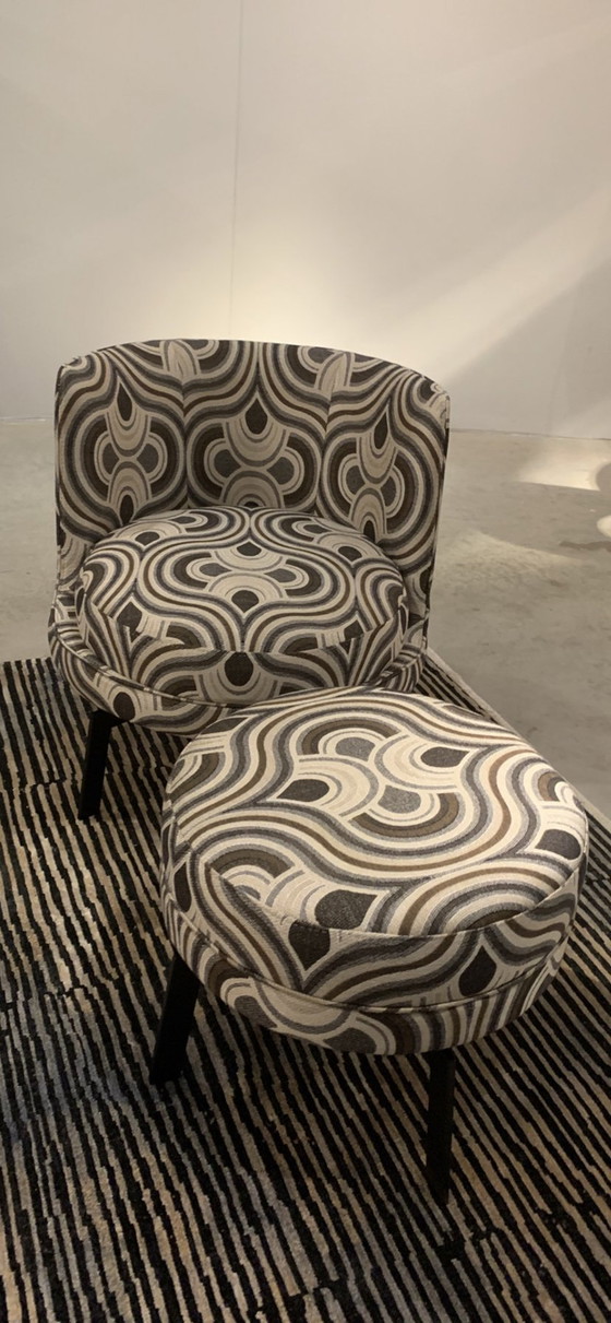 Image 1 of Lounge with bold print, with ottoman