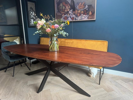 Image 1 of Table à manger ovale danoise