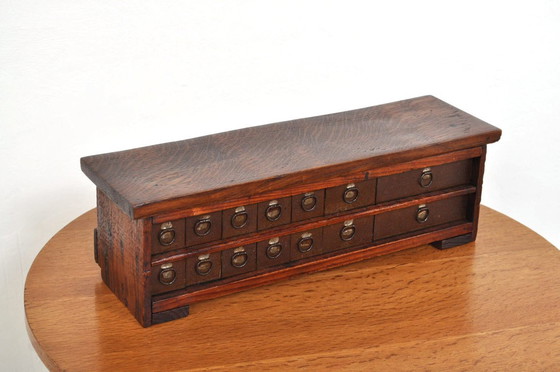 Image 1 of Antiek horlogemakers kastje, 1920s