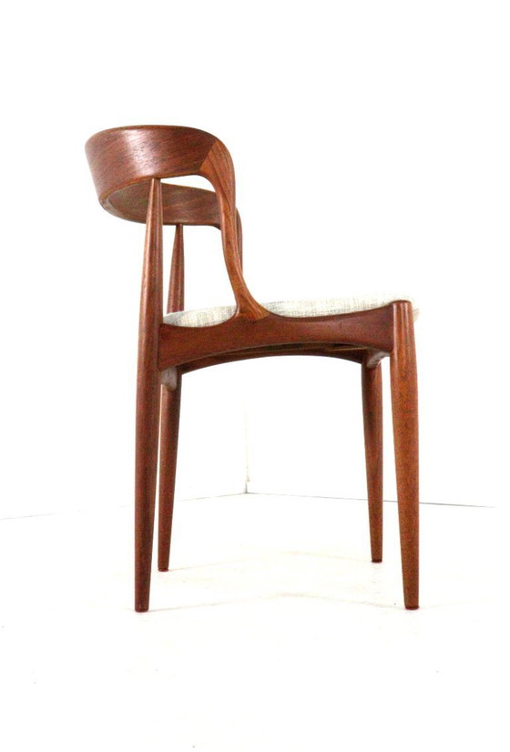 Image 1 of Set 10 Johannes Andersen voor Uldum mobelfabrik stoelen vintage 