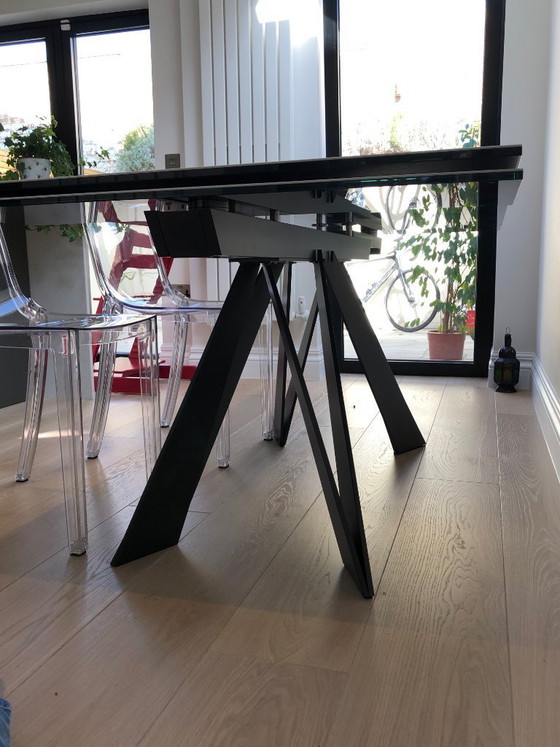 Image 1 of Roche Bobois Sigarentafel