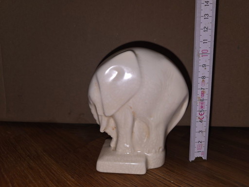 elefante de porcelana