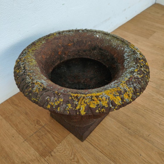 Image 1 of Vintage gietijzeren tuinvaas, plantenbak bloembak