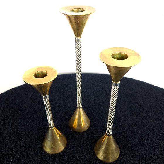 Set di 3 candelabri vintage Memphis degli anni '80. – Portacandele, Brass, Metal (photo 3 of 7)