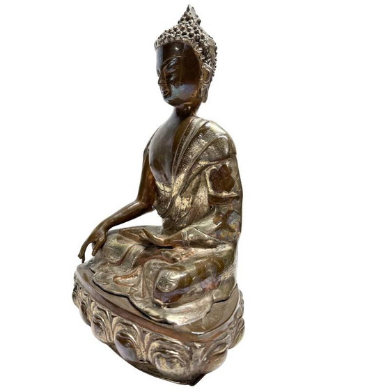 Raro Buda Shakyamuni de Patan – Túnica floral grabada a mano, c. 1920 – Esculturas, Bronze (photo 8 of 10)