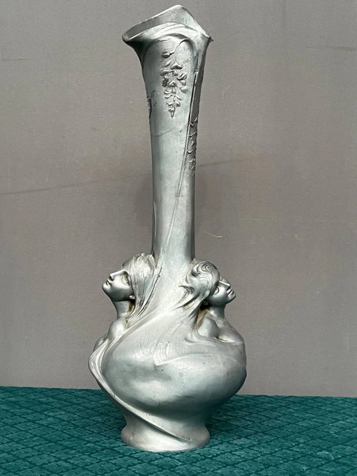 Miss Sibeud. Large Art Nouveau vase. – vazen, Metal (photo 2 of 7)