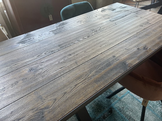 Image 1 of Rustiek gerecycled eikenhouten eettafel 