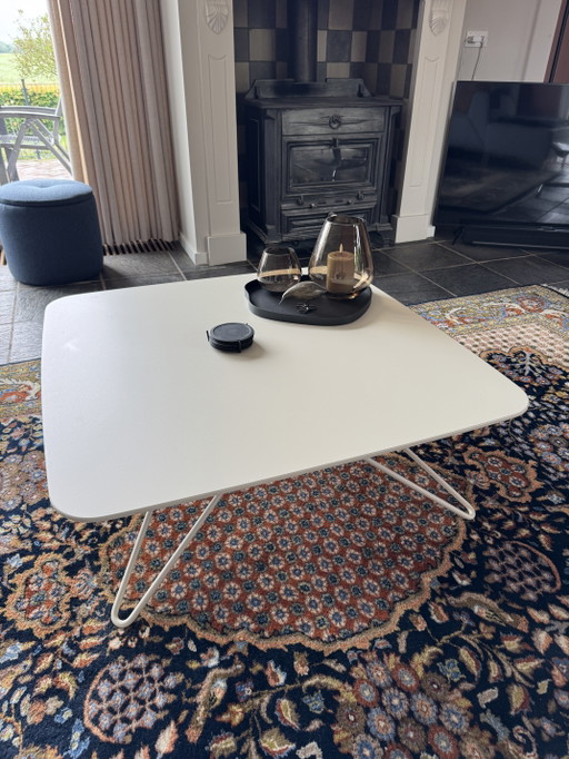 Leolux coffee table Cimber in