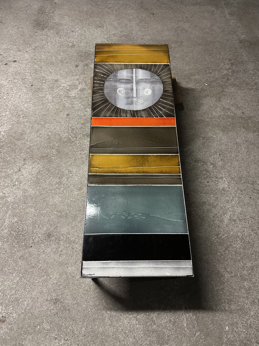 Capron sun table