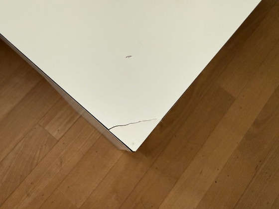 Image 1 of White lacquered coffee table 80x80 cm