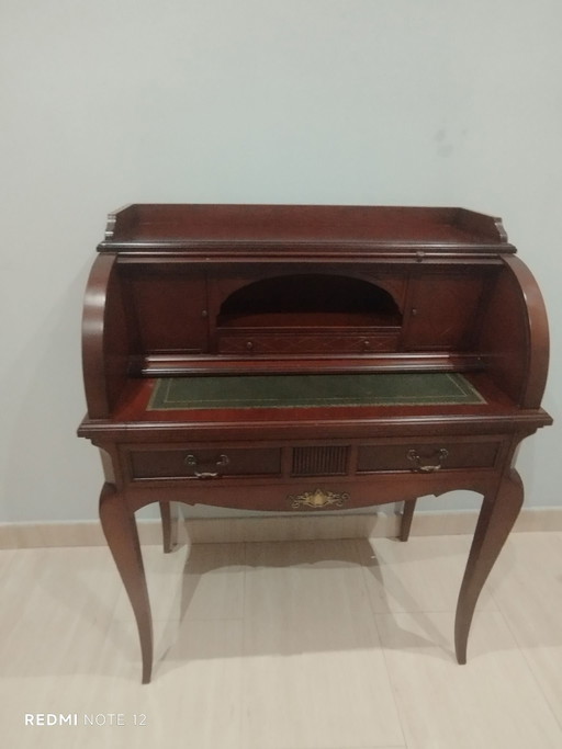 Escritorio clásico
