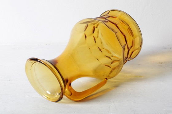 Image 1 of Rara brocca vintage di design in vetro ambrato italiano / Brocca di metà secolo / Italia / Anni '70