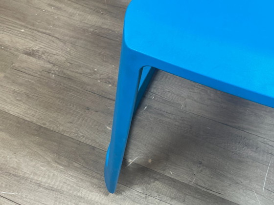 Vitra Tip Ton – Blue plastic | Barber & Osgerby – Dining chairs (photo 12 of 16)