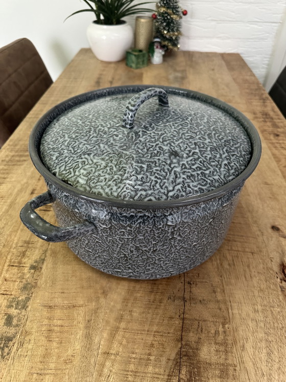 Image 1 of Retro panoramica nuvolosa