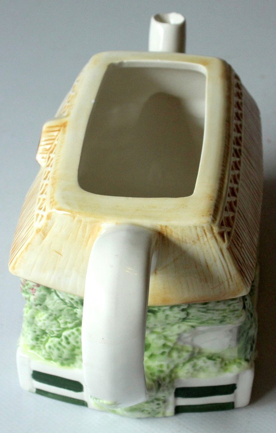 Image 1 of Tetera de diseño, cerámica pintada a mano por Annie Rowe.
