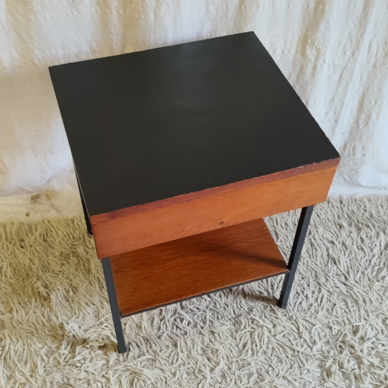 Modernist bedside table in wood and metal - 50s/60s (photo 5 of 10)