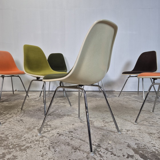 Image 1 of Eames Herman Miller, sedie in fibra di vetro Vitra DSX, vintage