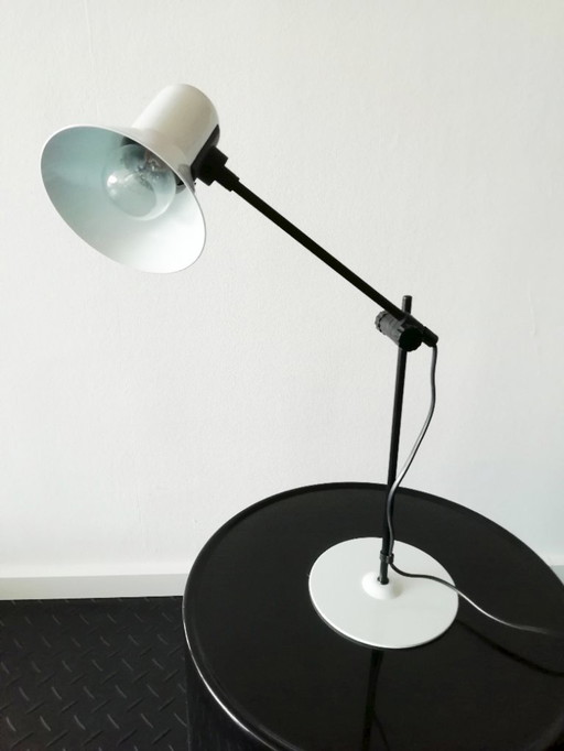 Lámpara de escritorio posmoderna Massive