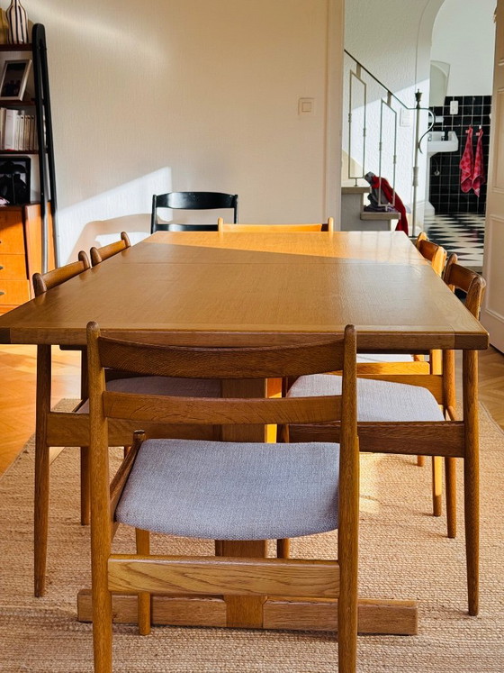 Tavolo da pranzo allungabile in legno con sei sedie, Van Den Berghe, Tavoli da pranzo, Tessile, Marrone (foto 2 di 14)