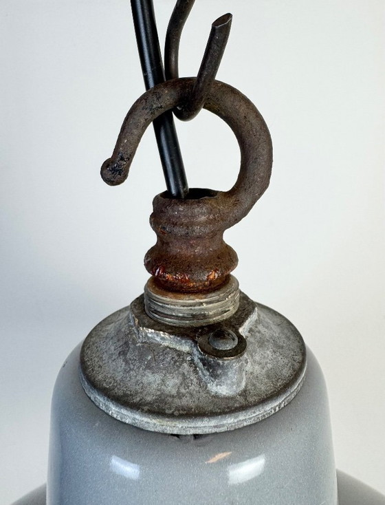 Image 1 of Suspension industrielle en émail gris britannique, années 1960