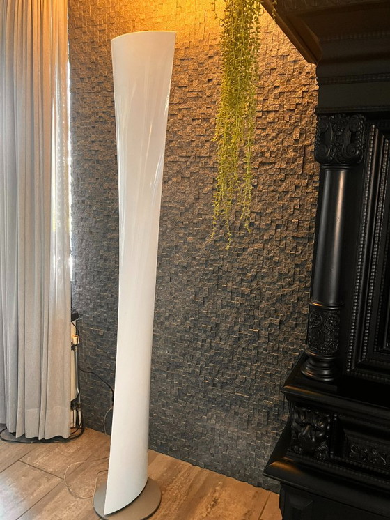 Image 1 of Fontana Arte Polaris Marco Arcebis lampadaire design blanc