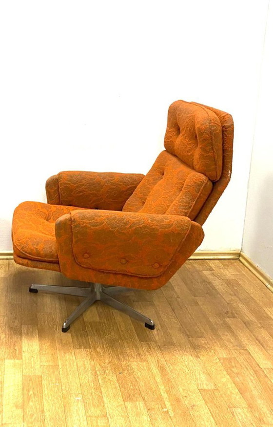 Image 1 of Set van 2 retro draaibare fauteuils, Gerald Neusser, jaren 70, Tsjechoslowakije