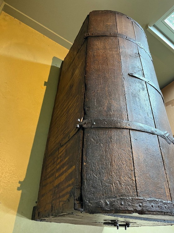 Image 1 of Cofre barroco antiguo - siglo XVIII
