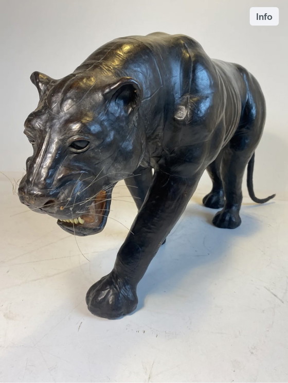 Originele XXL Decoratieve Lederen Panter van Liberty of London, jaren 70 – Decoratieve objecten, Leather (photo 11 of 11)