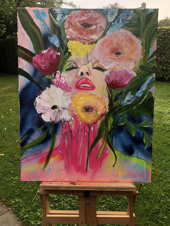 Image 1 of Lilian Frohn - abstract vrouwenportret met bloemen 