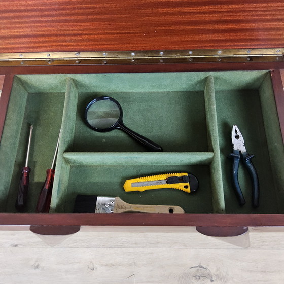 Image 1 of Vintage naaikastje van teakhout  / bijzettafel met klep 60s / naaitafeltje mid century 