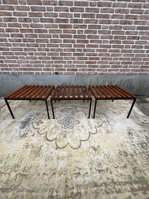 Unique set of three vintage mid-century MCM slat benches – bijzettafels, Wood, Metal (photo 2 of 11)