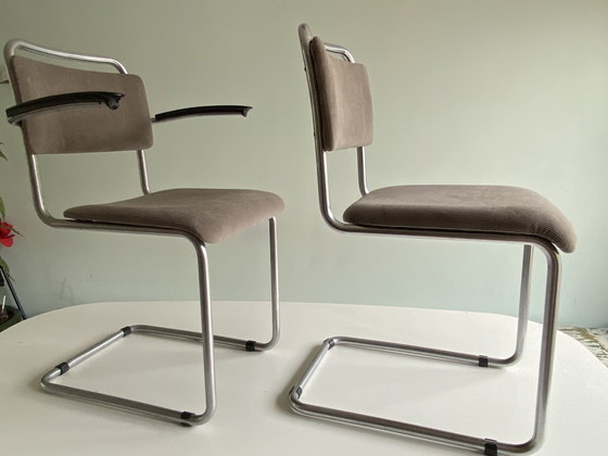 Image 1 of vier Gispen eetkamerstoelen 102 en 101