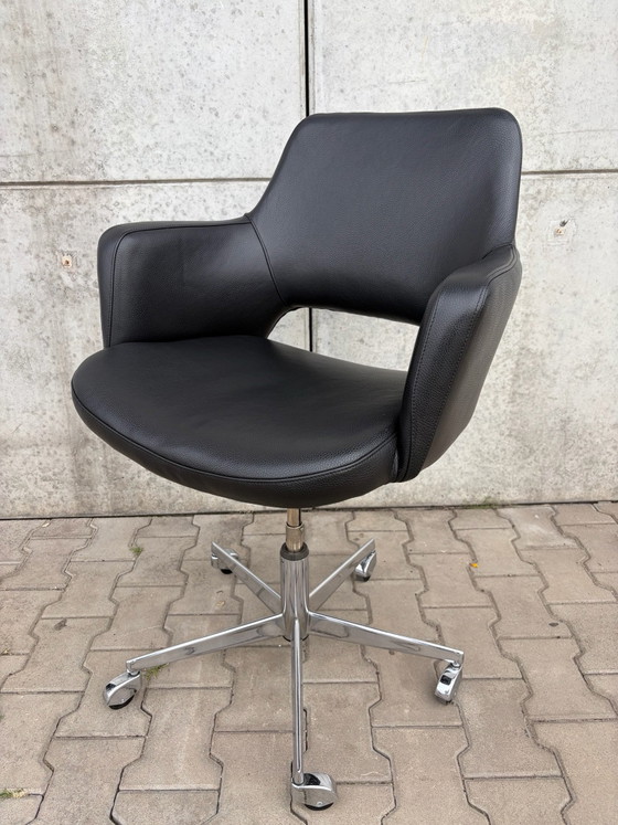 Chaise Egon Eiermann / Wilde + Spieth – Design Vintage Noir – Chaises pivotantes, Cuir (photo 7 of 10)
