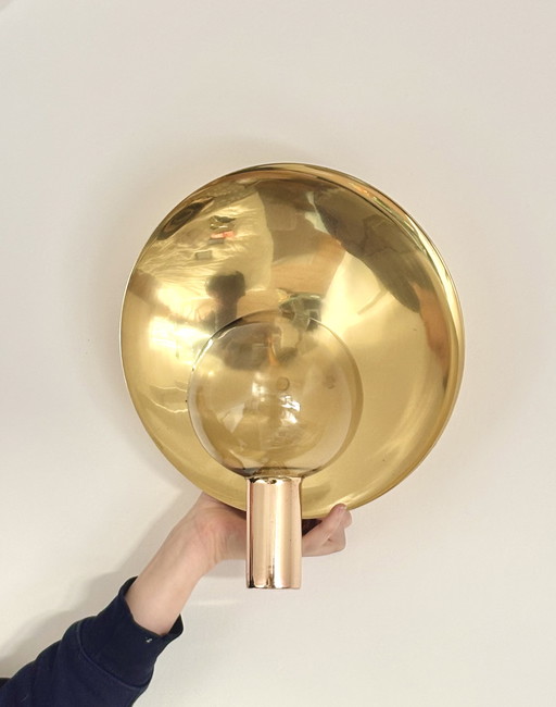 Applique murale Hans-Agne Jakobsson V-180 — verre fumé et laiton (Suède, années 1960)