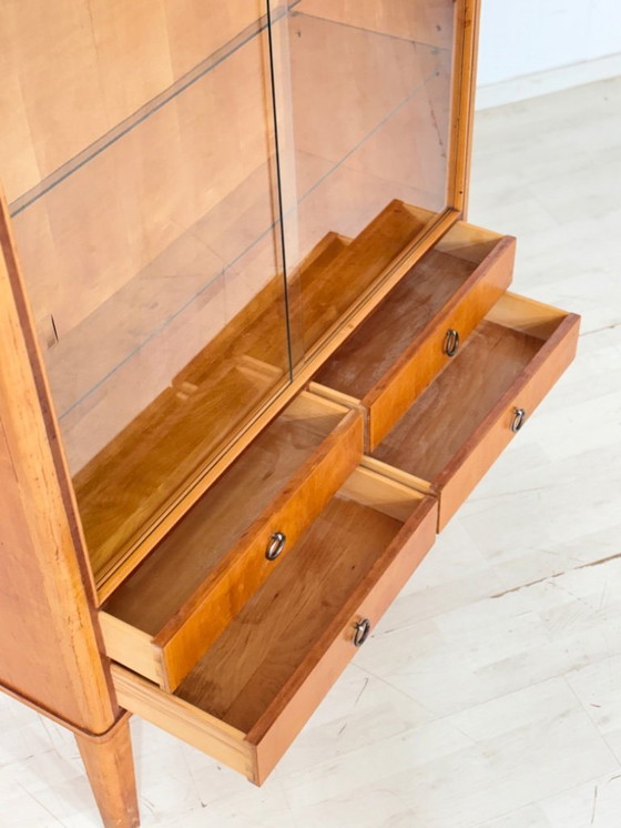 Image 1 of Vintage vitrinekast / dressoir / wandkast / servieskast uit de jaren 60 – in uitstekende staat.