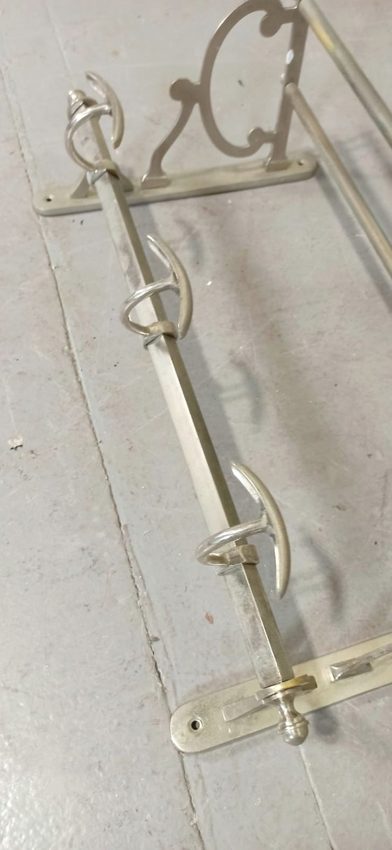 Image 1 of Art Deco Train Kleiderbügel