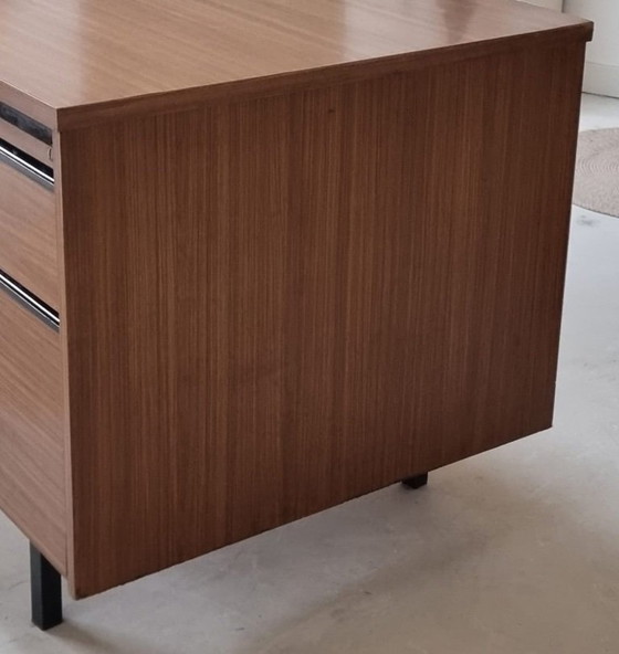 Image 1 of bureau des années 70