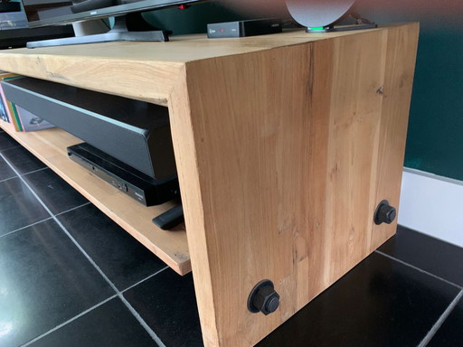 Artistiek tv meubel