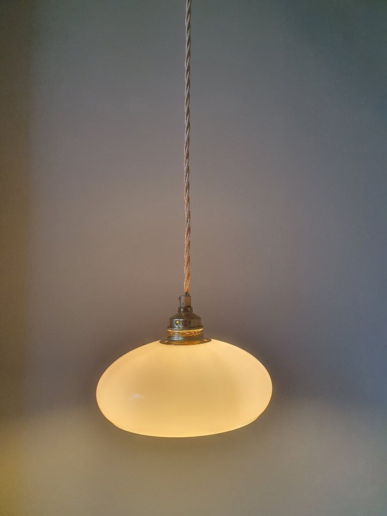 Image 1 of Set van 2 vintage hanglampen van roze pastel opaline glas.