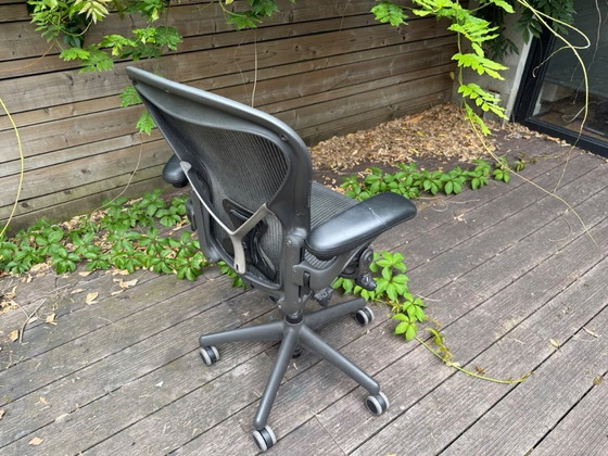 Image 1 of Herman Miller Aeron office chair with anthracite base