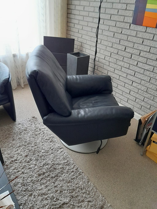 Leolux cece armchair