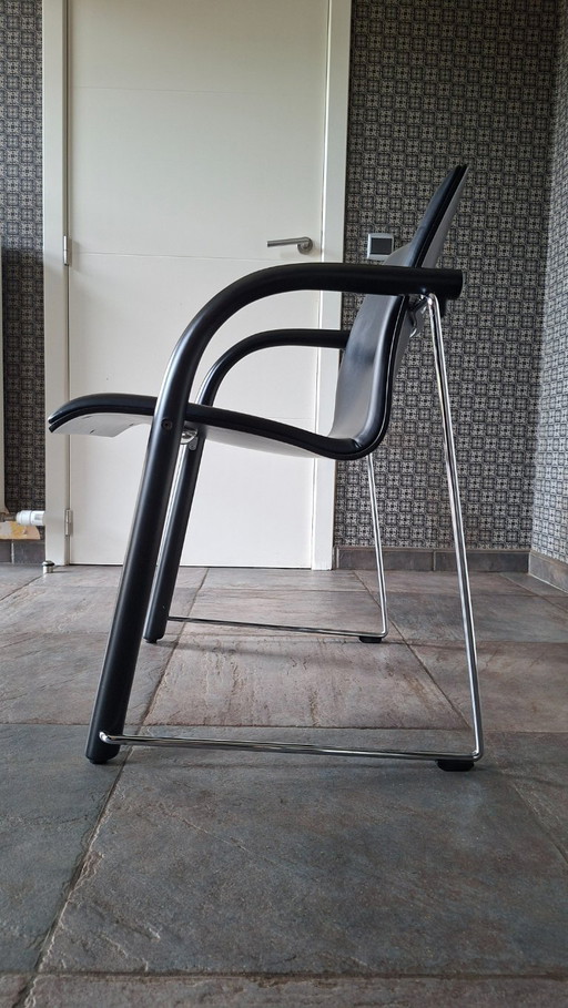 2x Thonet S320 Lederen Stoel