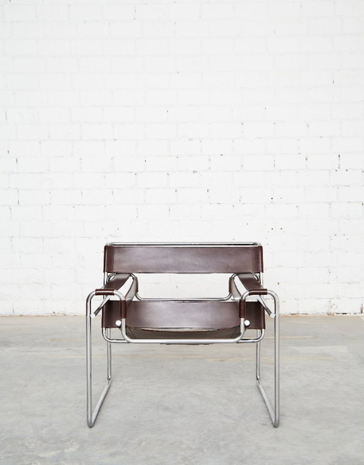 Chaise Wassily conçue par Marcel Breuer pour Knoll International – fauteuils, Leather (photo 2 of 17)