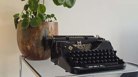 Image 1 of Trouvaille rare : Mercedes Prima (années 1930) – Complète avec clé fonctionnelle et étui !