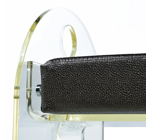 Image 1 of Banc de coiffeuse en Lucite avec nouveau revêtement en imitation peau de serpent
